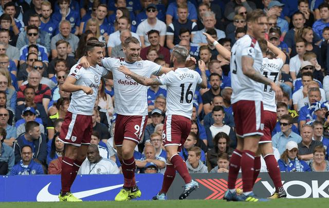  伯恩利主场爆冷击败热刺制造冷门